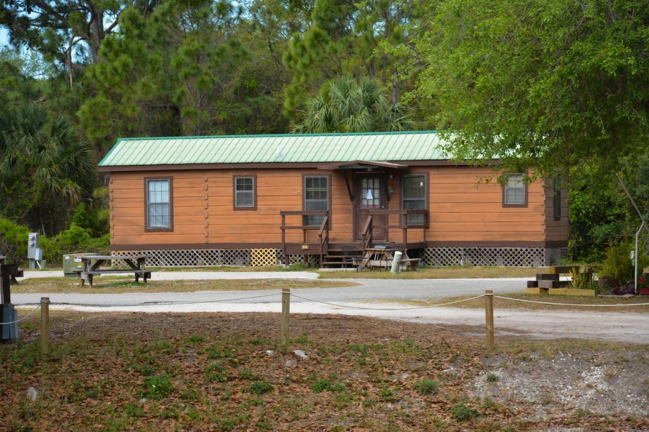Camp Mack Lodge, Marina & Rv Resort Лейк-Уэльс Экстерьер фото