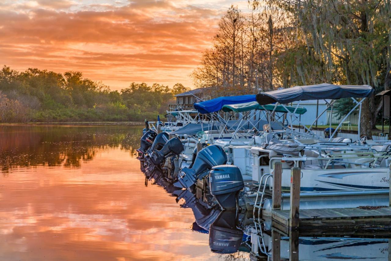 Camp Mack Lodge, Marina & Rv Resort Лейк-Уэльс Экстерьер фото